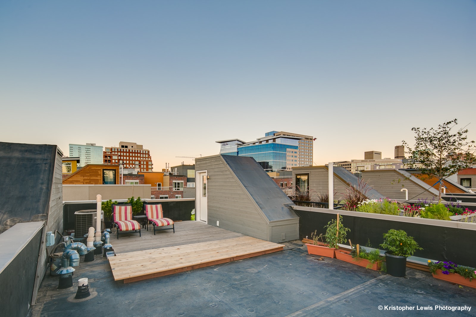 Building Photo - 1400 Little Raven St