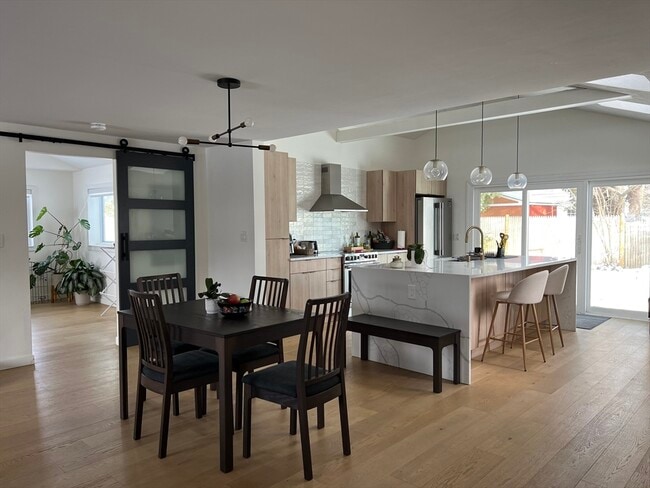 Building Photo - 17 Margaret Rd