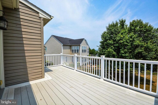 Building Photo - 120 Galyn Dr