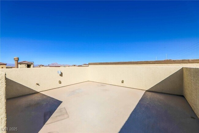 Building Photo - 1525 Spiced Wine Ave