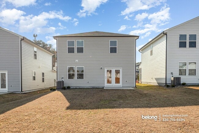 Building Photo - 1425 Rhodes Pond St