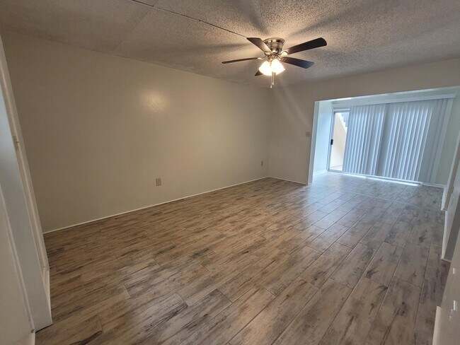 Building Photo - 300 Miracle Strip Pkwy