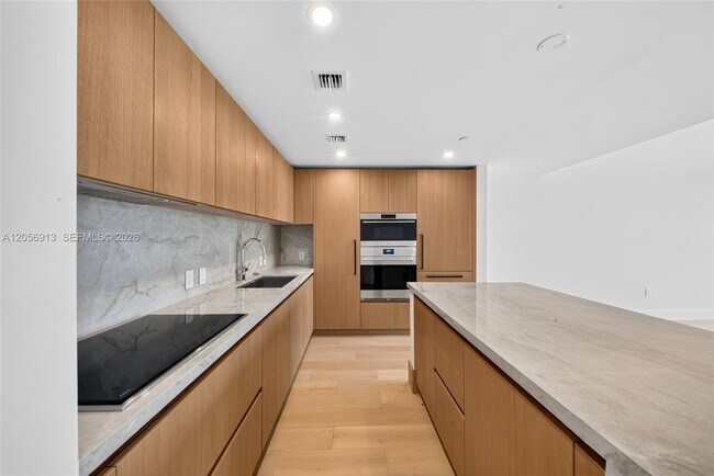 Building Photo - 1176 97th St