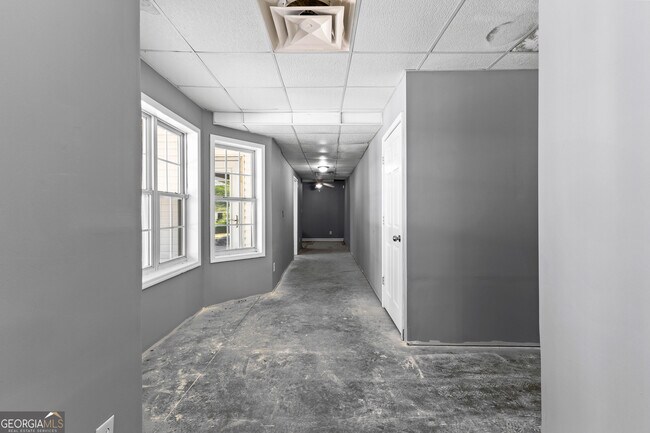 Building Photo - 821 Hood Rd
