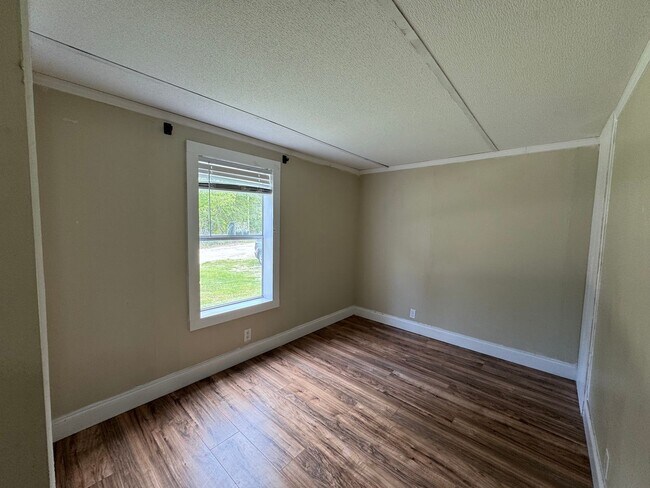 Building Photo - 154 NW Alpata Ct