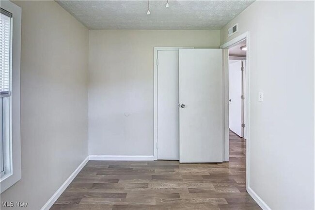 Building Photo - 12413 Matherson Ave