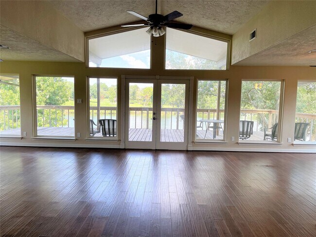 Building Photo - 20527 Rio Villa Dr