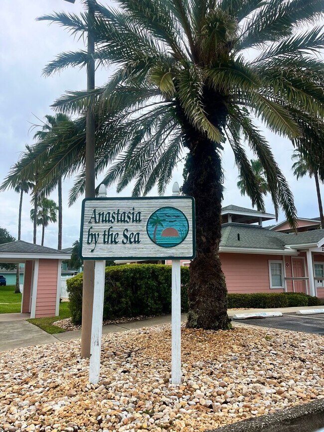 Building Photo - Anastasia Island Condo for Rent! ONE CAR GARAGE UNIT INCLUDED!