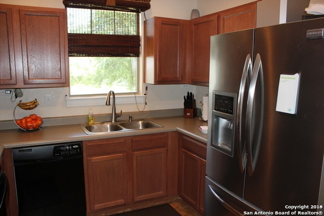 Building Photo - Great 4 Bedroom, 3 Bathroom Home Available in Scenic Hills (Cibolo/Schertz) Realtor Commission: $600