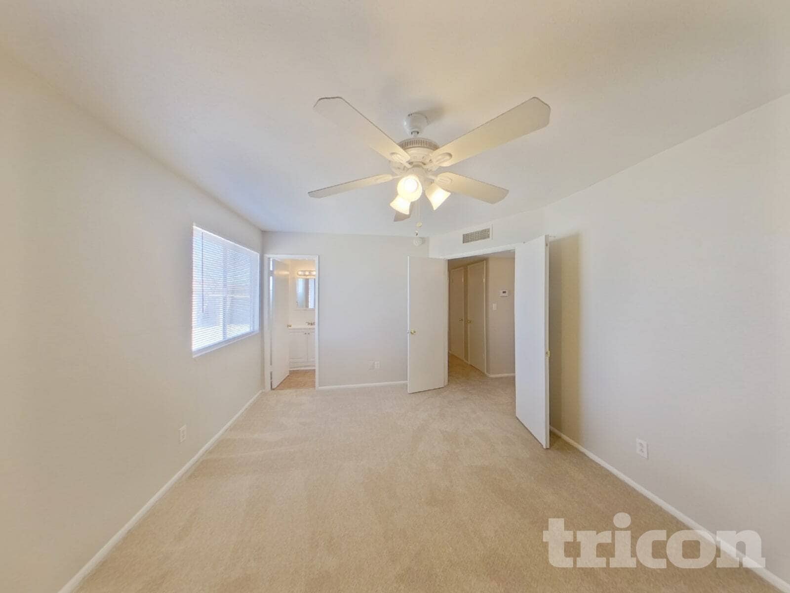 Building Photo - 5 N 131st St