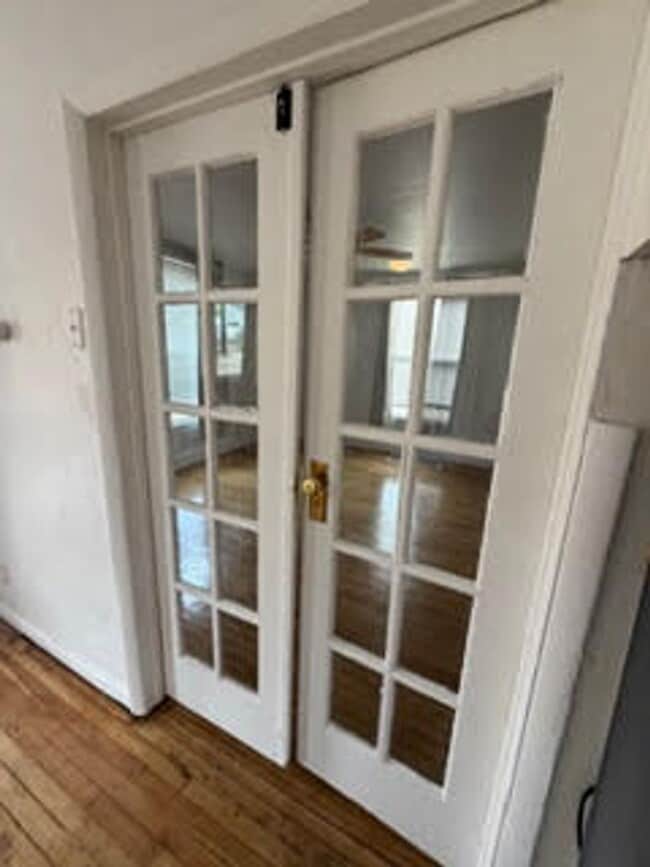 Building Photo - 721 Hillside St