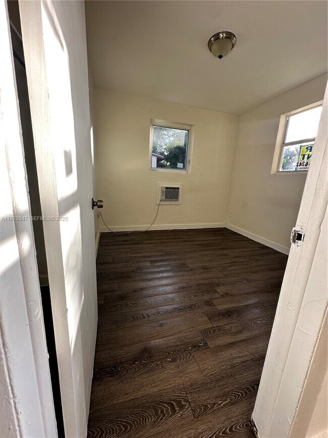 Building Photo - 26627 SW 139th Ave