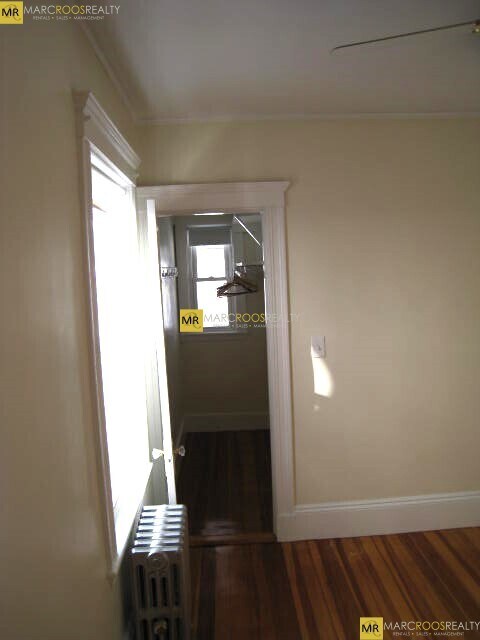 Building Photo - 18 Bigelow St