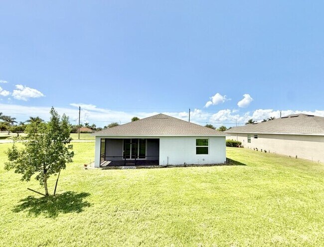 Building Photo - 16304 Quesa Dr
