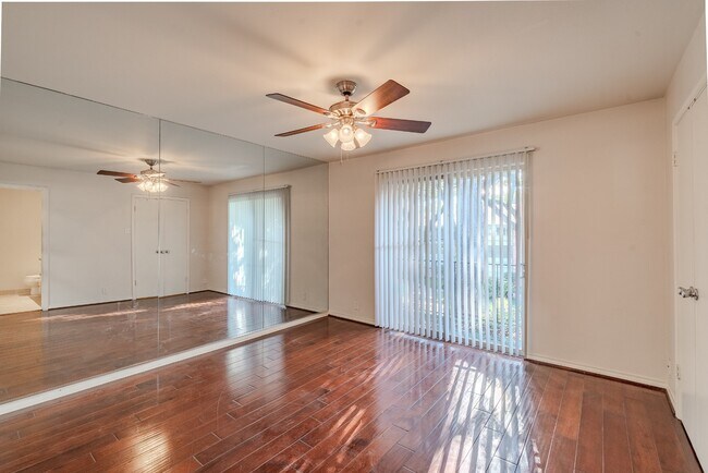 Building Photo - 6106 Averill Way