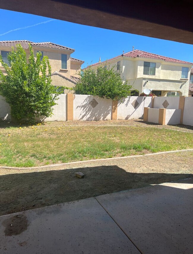Building Photo - 3 bedroom in Higley Park