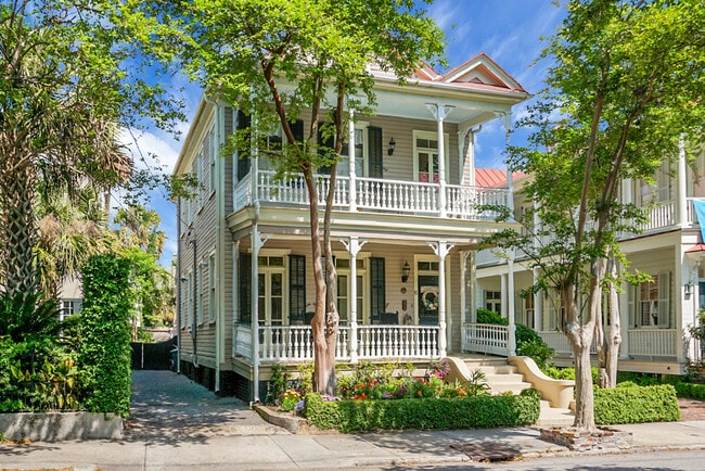 Building Photo - 6 Wentworth St