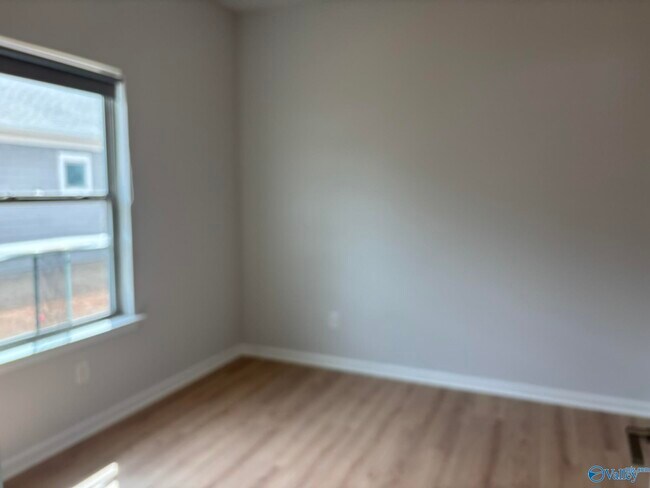 Building Photo - 180 Fenwick Pl