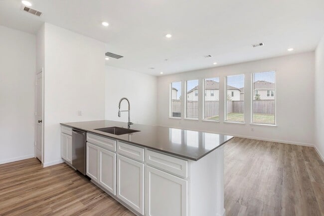 Building Photo - 21118 Rio San Jose Ct