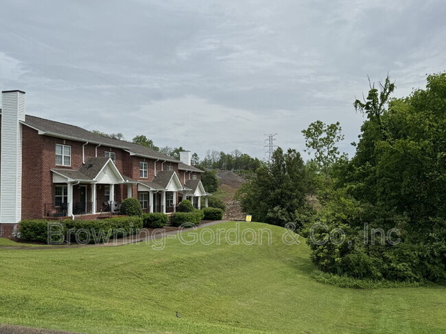 Building Photo - 7470 Charlotte Pike