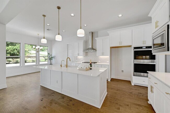 Building Photo - 905 Crestone Stream Dr