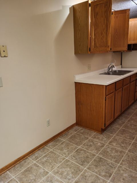 Building Photo - 1831 Parmenter St