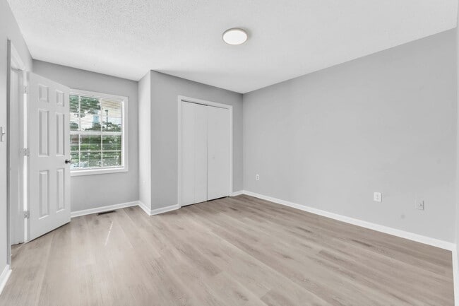 Building Photo - NEWLY RENOVATED 2- & 3-Bedroom Townhomes in Downtown Spartanburg!