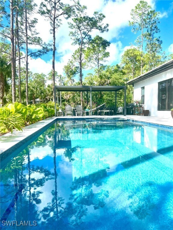 Building Photo - 510 12th Ave NE