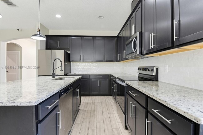 Building Photo - 1034 Chelan Falls Dr