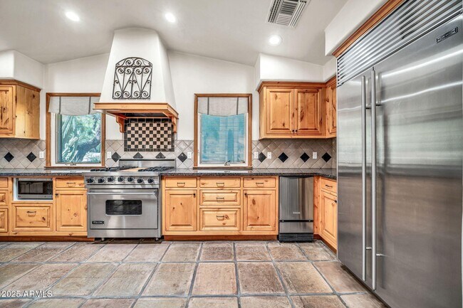 Building Photo - 4531 E Quartz Mountain Rd