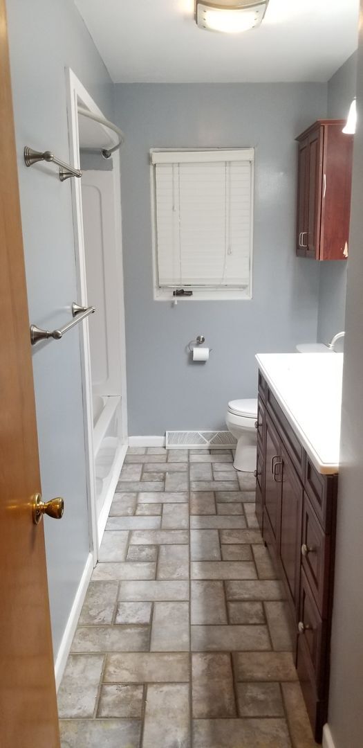 Building Photo - Now Leasing for May 2026!