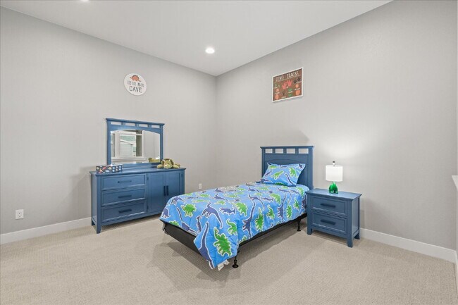 Building Photo - $6,995.00 Stunning 6 bed, 5 bath Ranch-Sty...
