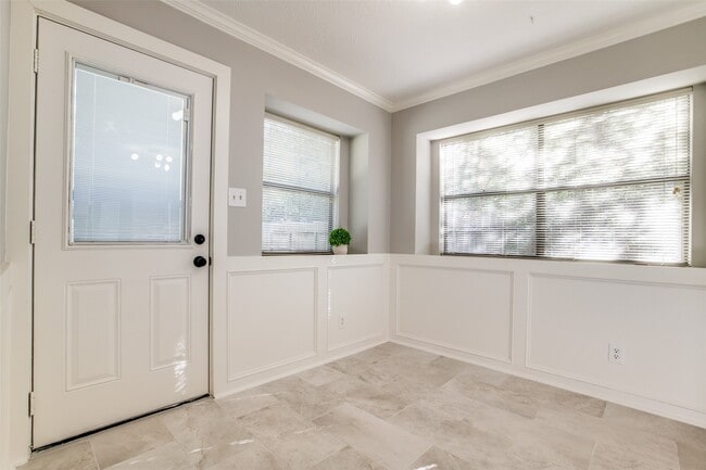 Building Photo - 24 E Torch Pine Cir