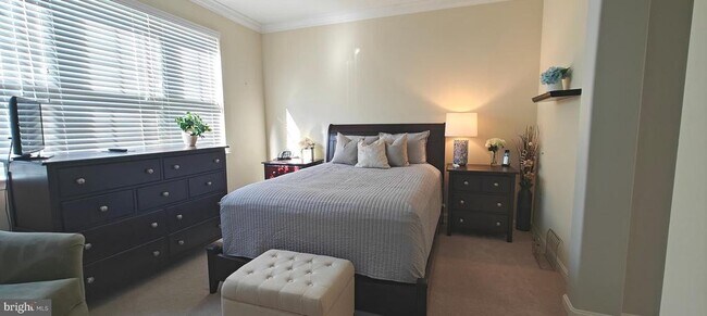 Building Photo - 10425 Starlight Pl