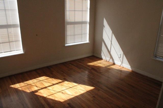 Building Photo - 1109 Parkway Dr