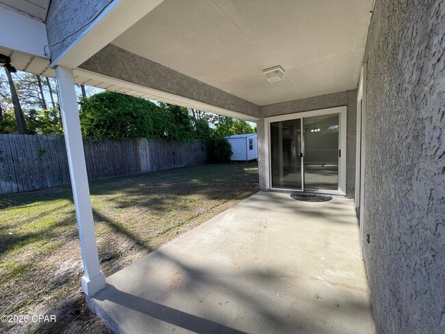 Building Photo - 140 Treasure Palm Dr