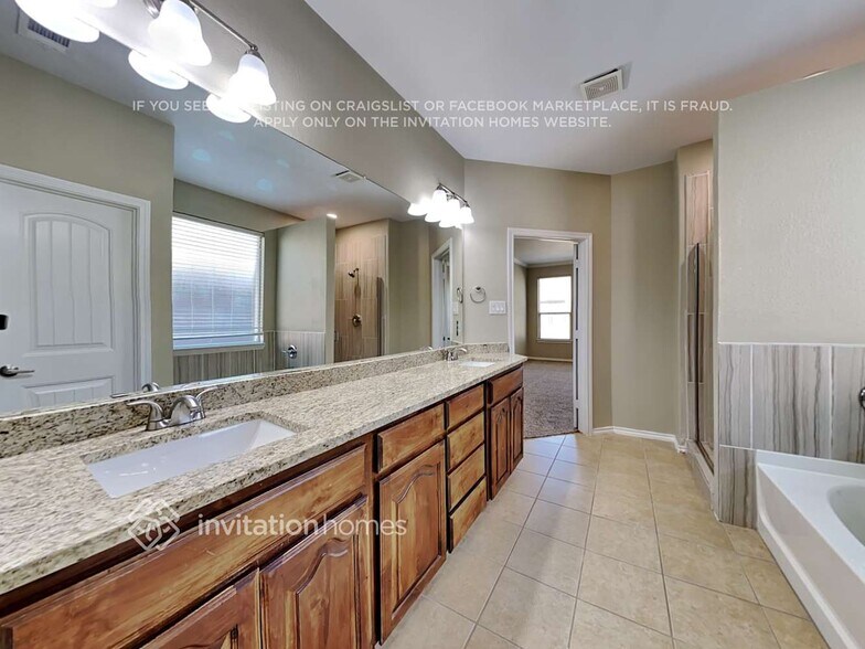 Building Photo - 2222 Whitney Dr