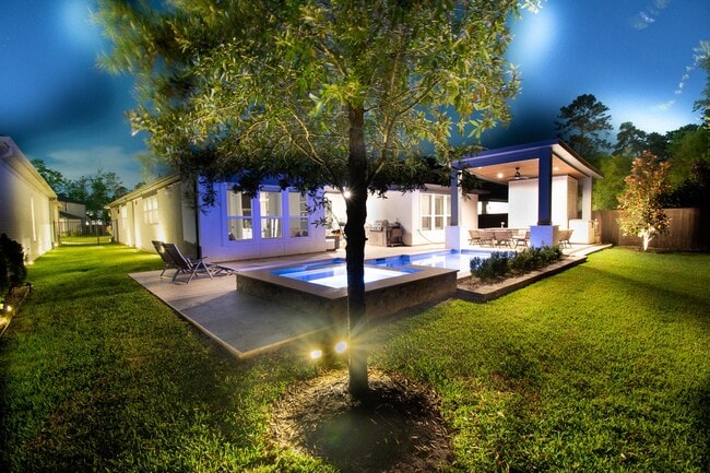 Building Photo - 16 Mariposa Wds Dr