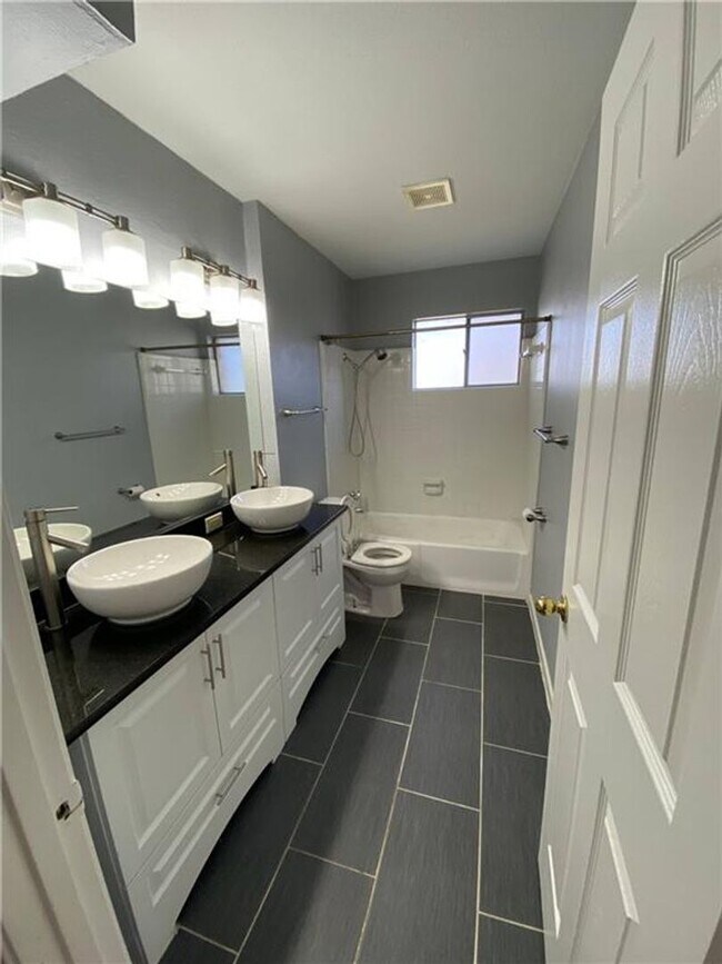 Building Photo - 3307 Whitepine Dr