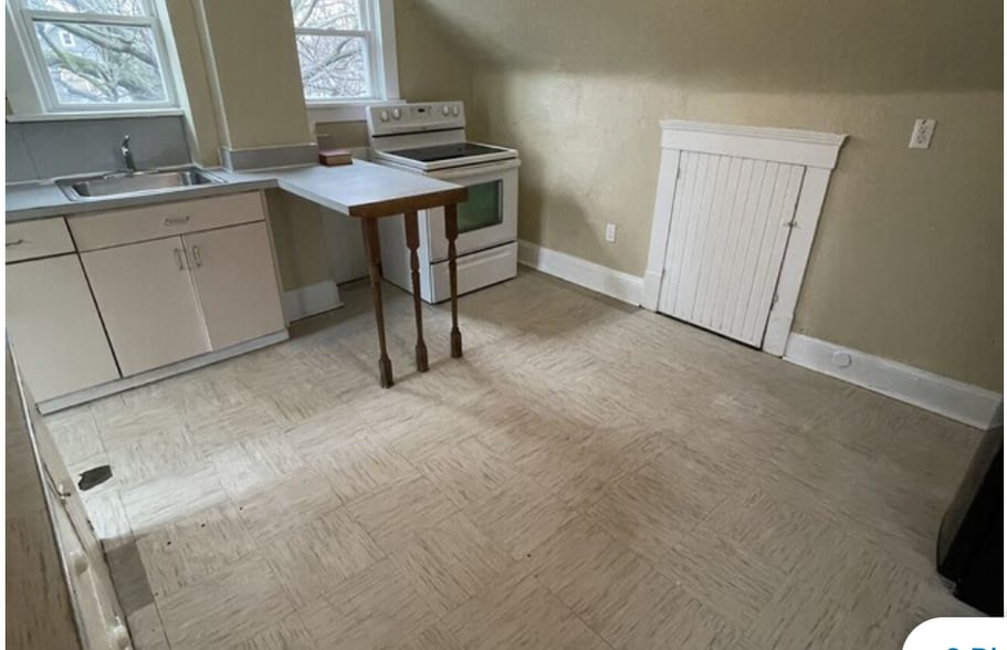 Building Photo - 7111 Elton Ave