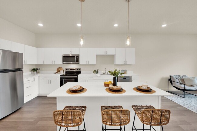 Building Photo - Welcome to Morrelli Apartments-2 MONTHS RENT FREE!