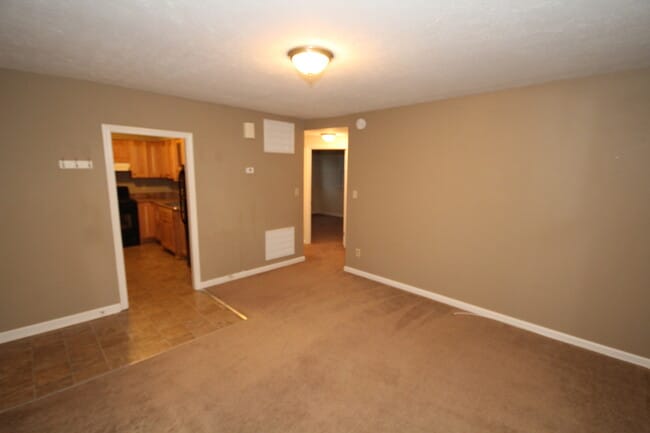 Building Photo - Beautiful Updated little rancher with nice yard!