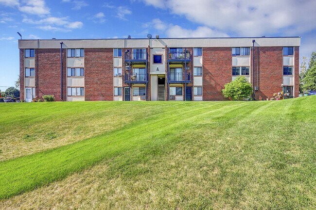 Building Photo - $940.95 with Half Off the first month's rent, 1 Bed, 1 Bath, Condo in Denver with Cozy Fireplace!