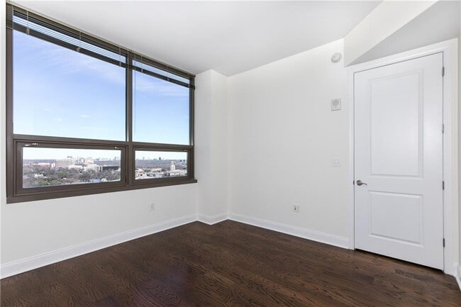 Building Photo - 270 17th St NW