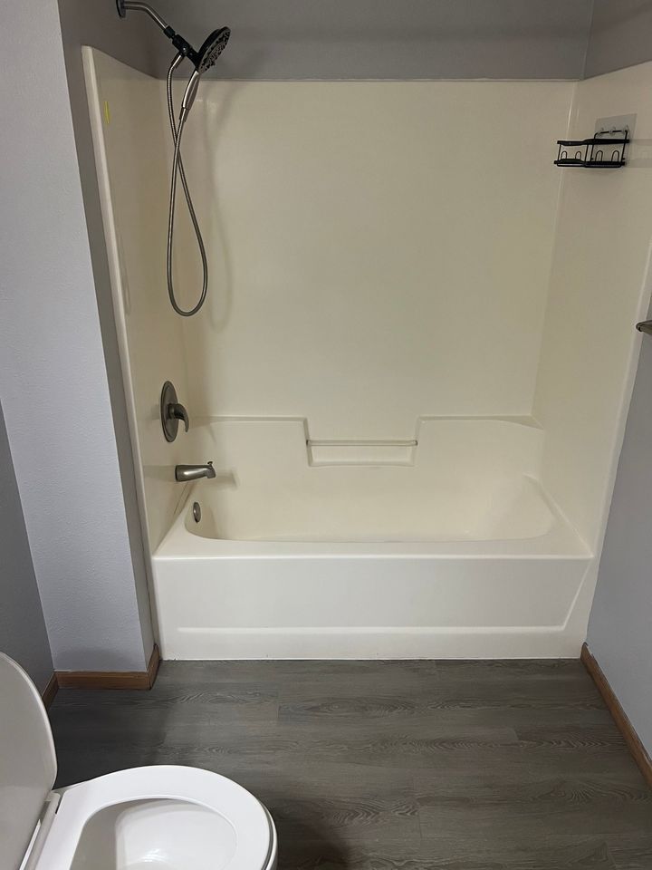 Building Photo - 431 Central AVE W