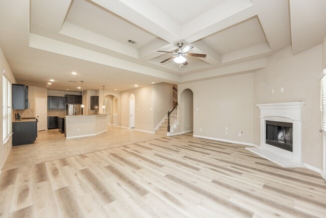 Building Photo - 2414 Garden Falls Dr