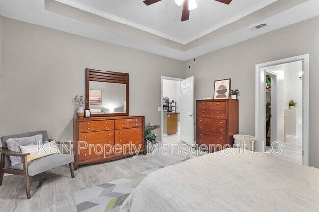 Building Photo - 121 Tappan Zee Dr
