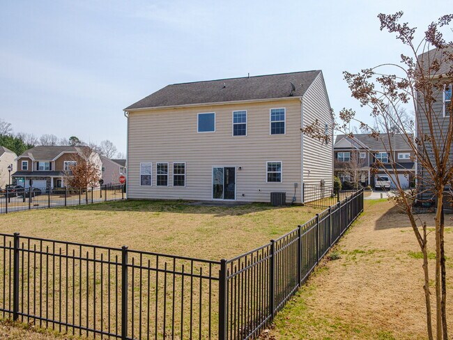 Building Photo - 1089 Wallace Lake Rd