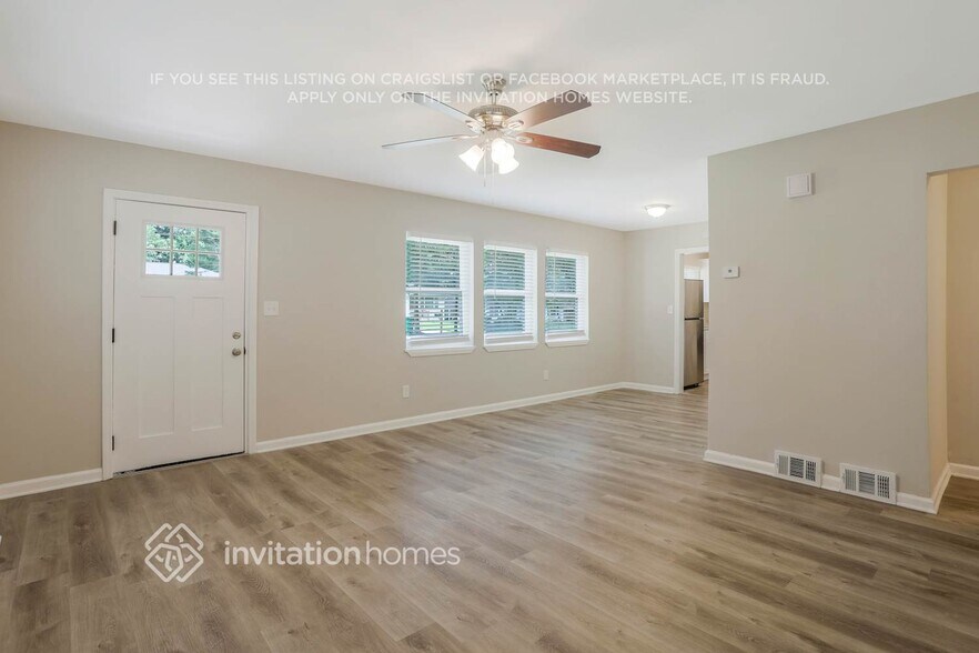 Building Photo - 3389 Lark Ln