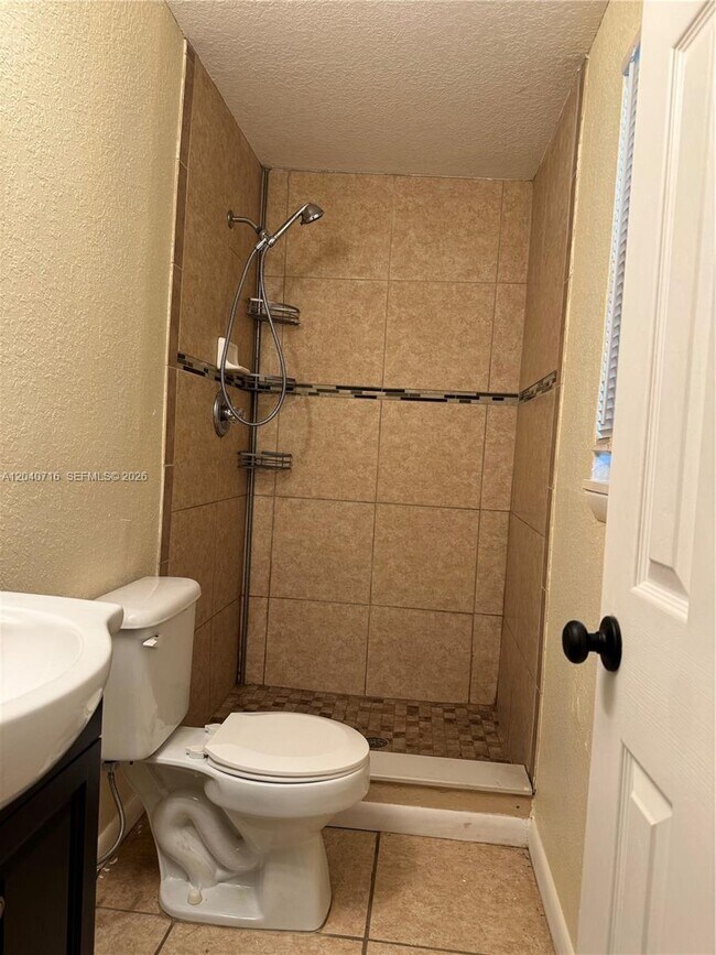 Building Photo - 9410 Gilchrist Ct